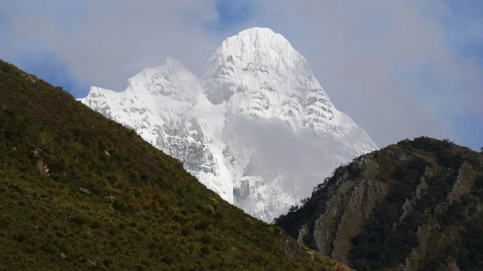Trekking Huantsan